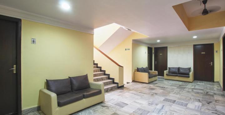 Hotel Golden Palace Pvt Ltd Mumbai Exteriör bild